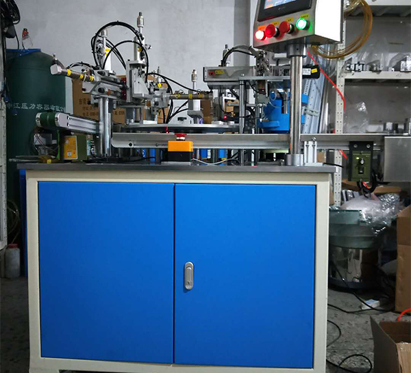 風(fēng)扇組裝機(jī)和普通組裝設(shè)備