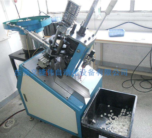 插針機(jī)的控制系統(tǒng)操作復(fù)雜嗎